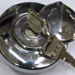 ΤΑΠΑ ΒΕΝΖΙΝΗΣ ΜΕ ΚΛΕΙΔΙ C50